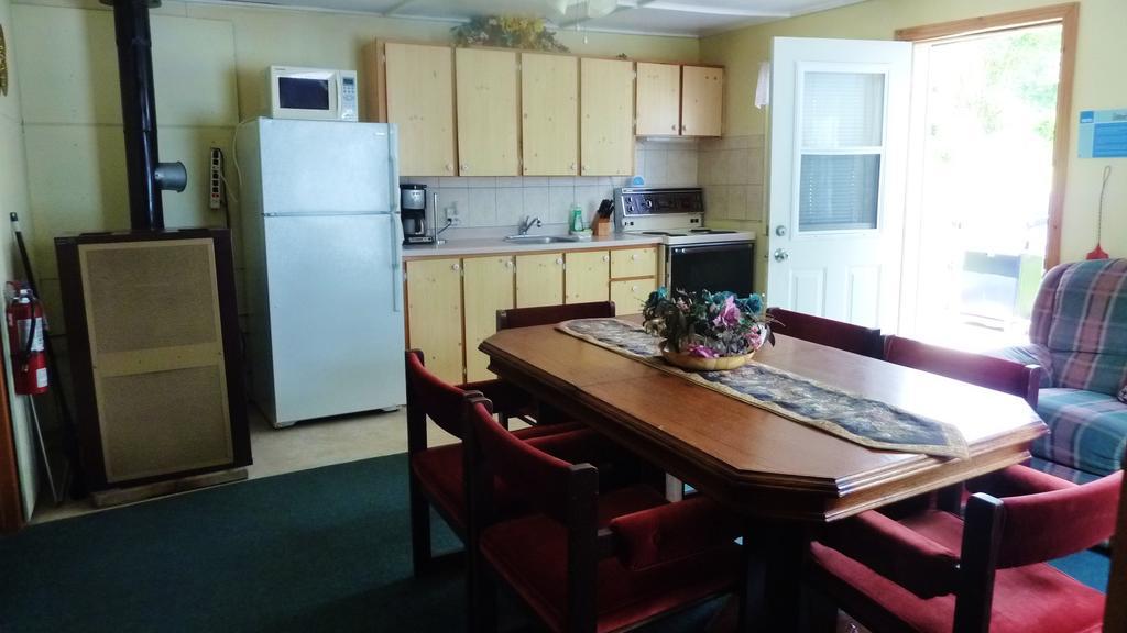 Silver Springs Cottage Resort Harcourt Экстерьер фото